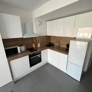  Apartment Tout Equipe Centre