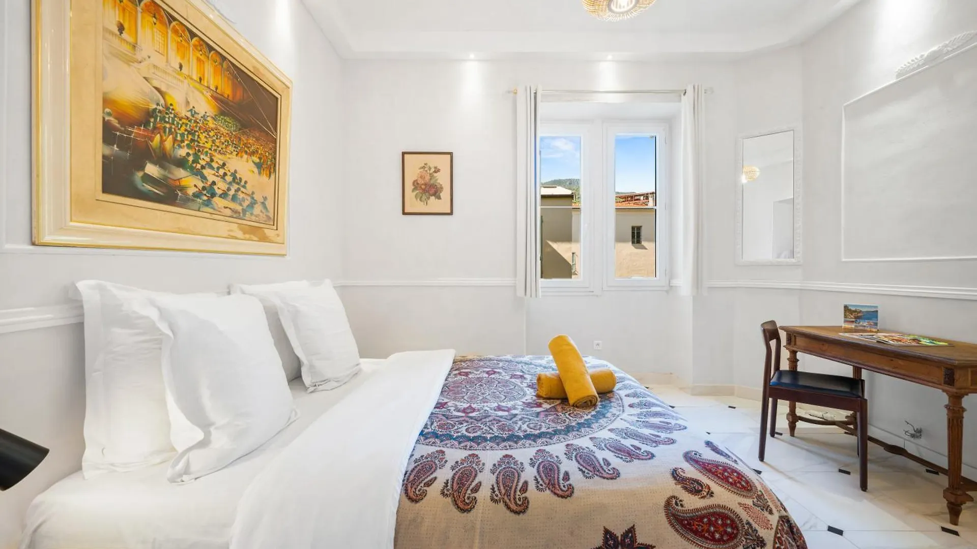 Alexandra Palace, Appartement Belle Epoque Menton, Vue Mer, Parking 0*, Menton